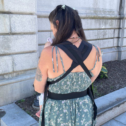 The Adventurer baby carrier, "X-Back" strap configuration